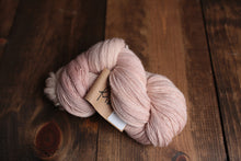 Load image into Gallery viewer, Manos Fino