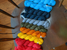 Load image into Gallery viewer, City blocks shawl "kit"