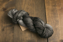 Load image into Gallery viewer, Manos Marina