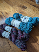 Load image into Gallery viewer, Lindal Knit-a-long yarn bundles for sizes 1-7 OR 1-4
