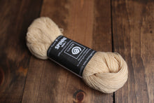Load image into Gallery viewer, Isager Wool 1/Spinni SALE
