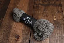 Load image into Gallery viewer, Isager Wool 1/Spinni SALE
